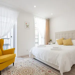White Tiles In Center Appartement