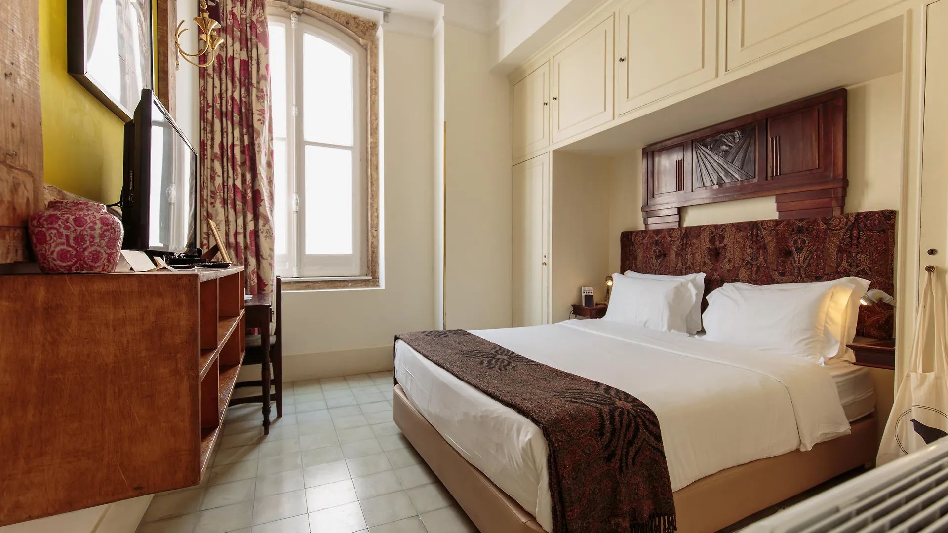 Hostel Independente Principe Real Lizbona